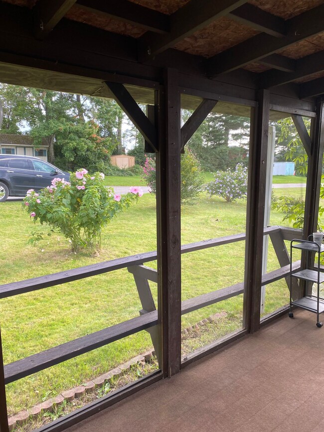 23 Billings Mobile Manor unit 23, Rutland, VT 05701 - photo 3