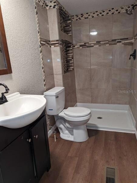 4508 Ryals Rd, Zephyrhills, FL 33541 - photo 7