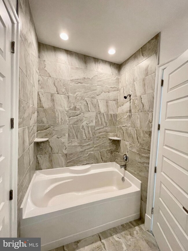 239 Glenaire Rd, Bunker Hill, WV 25413 - photo 7