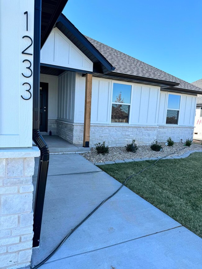 1233 S Antietam Rd, Republic, MO 65738 - photo 2