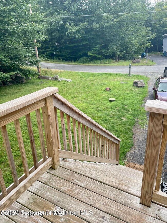 9677 Stony Hollow Dr, Tobyhanna, PA 18466 - photo 7