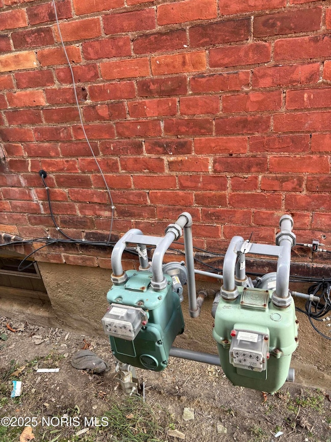 743 Forsythe St, Toledo, OH 43605 - photo 4