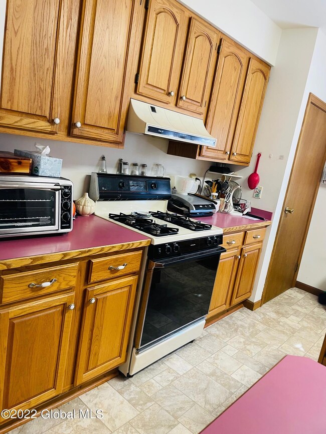 11 Sarella St, Glens Falls, NY 12801 - photo 7