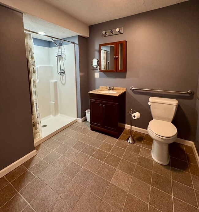 38 N Main St unit 2R, Carver, MA 02330 - photo 6