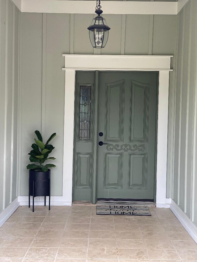 CALCUTTA FRONT PORCH