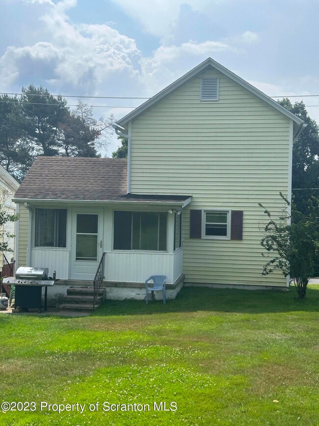 351 Irving St unit L19, Olyphant, PA 18447 - photo 4