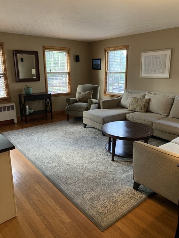 16 Bristol St, Worcester, MA 01606 - photo 4