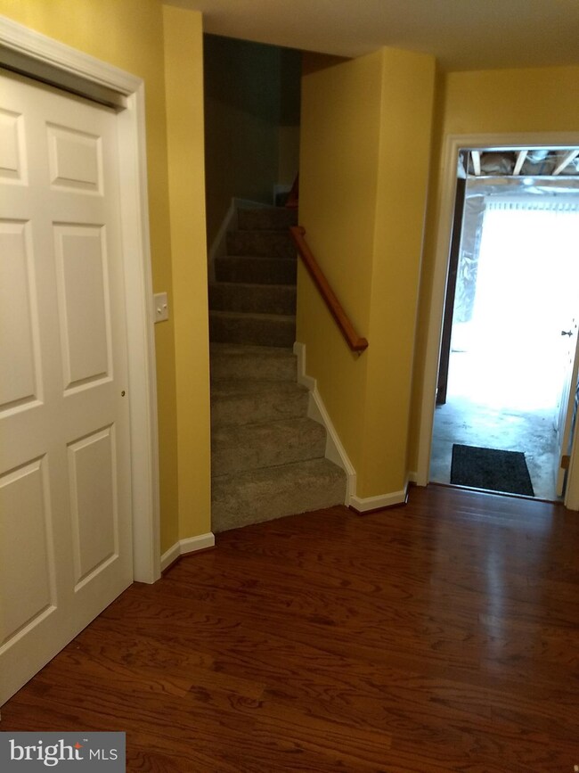 183 Scarboro Dr, Bunker Hill, WV 25413 - photo 3