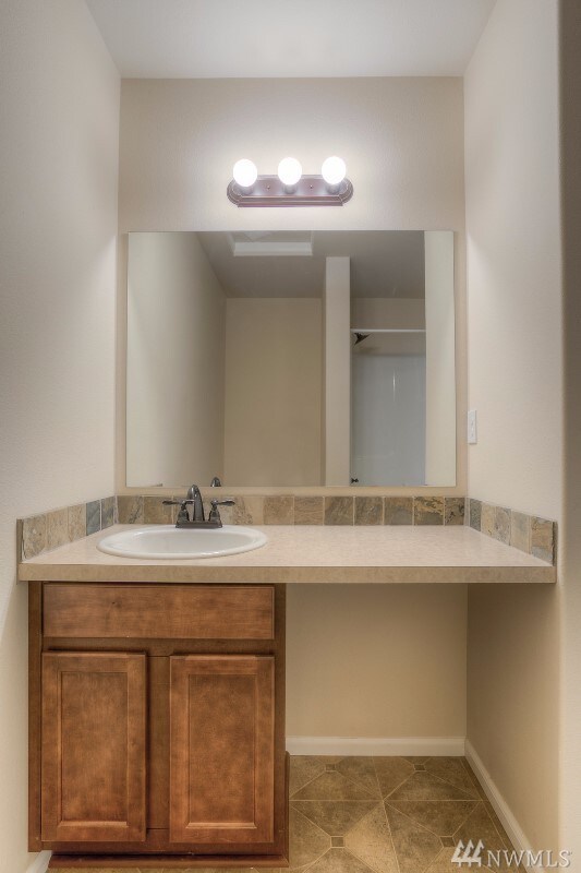 1113 Sigafoos Ave NW, Orting, WA 98360 - photo 7