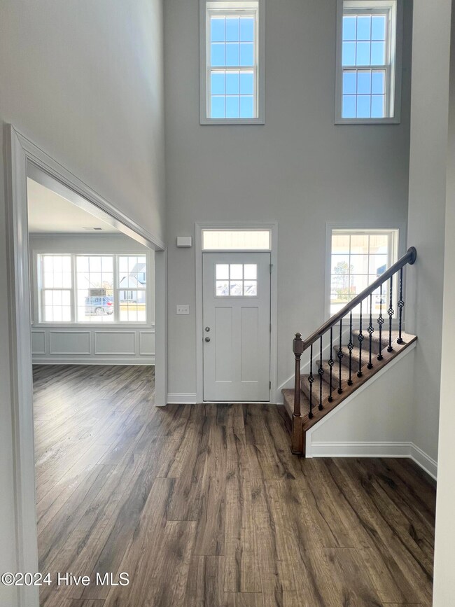 2032 Sharpnose St, New Bern, NC 28562 - photo 3