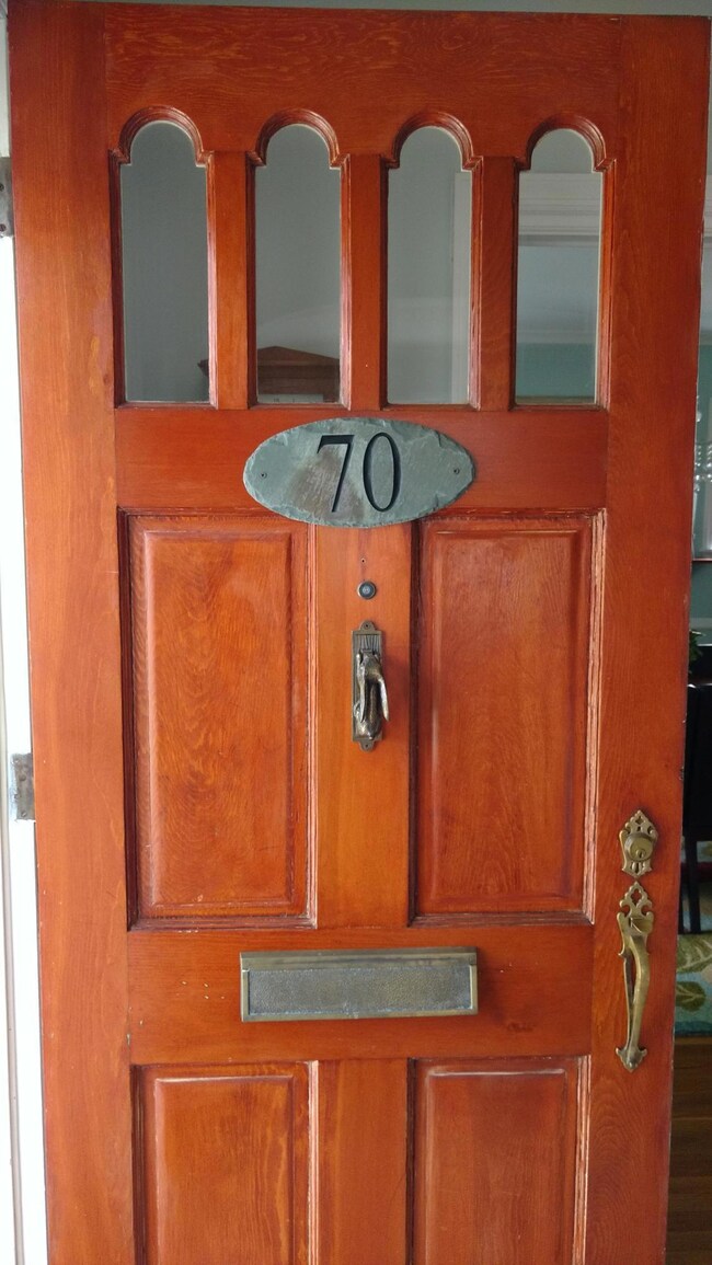 R1 (3)