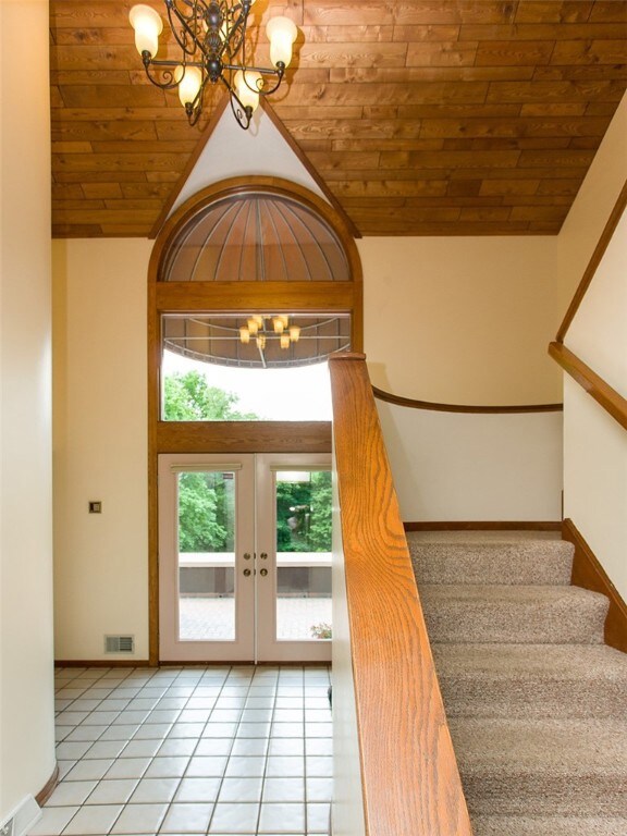 Enjoy the high ceilings with tons of detail.