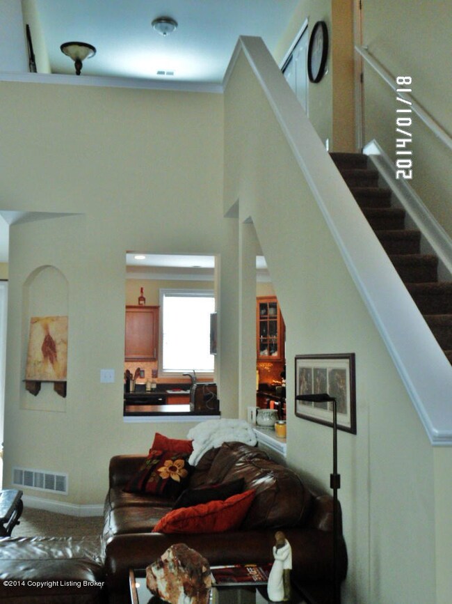 9012 Teak Dr, Louisville, KY 40228 - photo 7