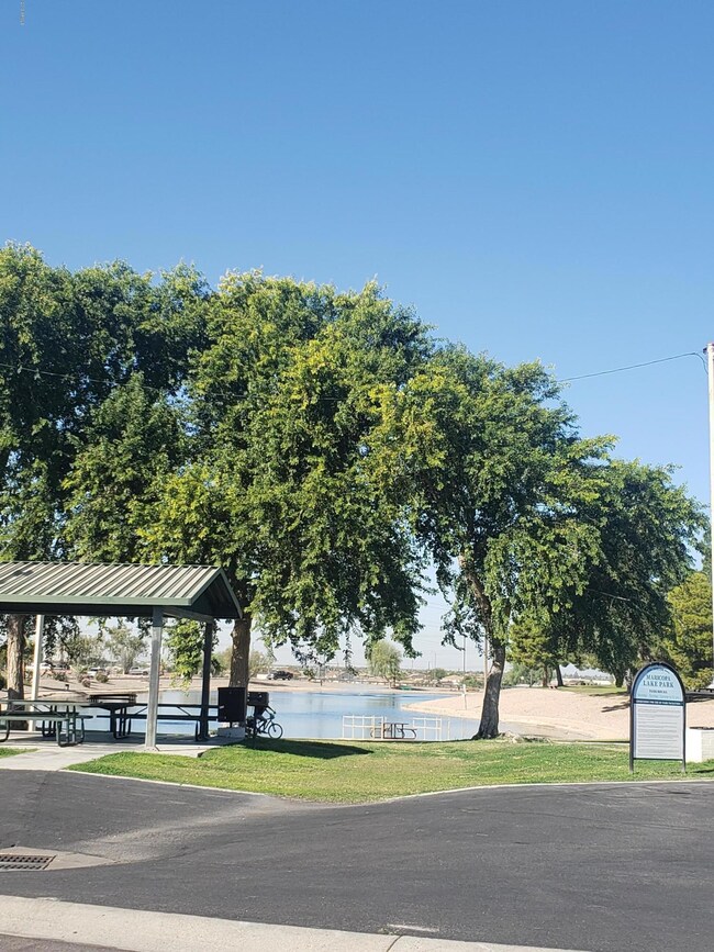 Maricopa Lake Park