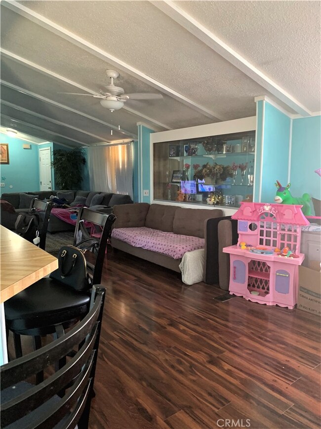 13862 Victoria Dr, Victorville, CA 92395 - photo 6