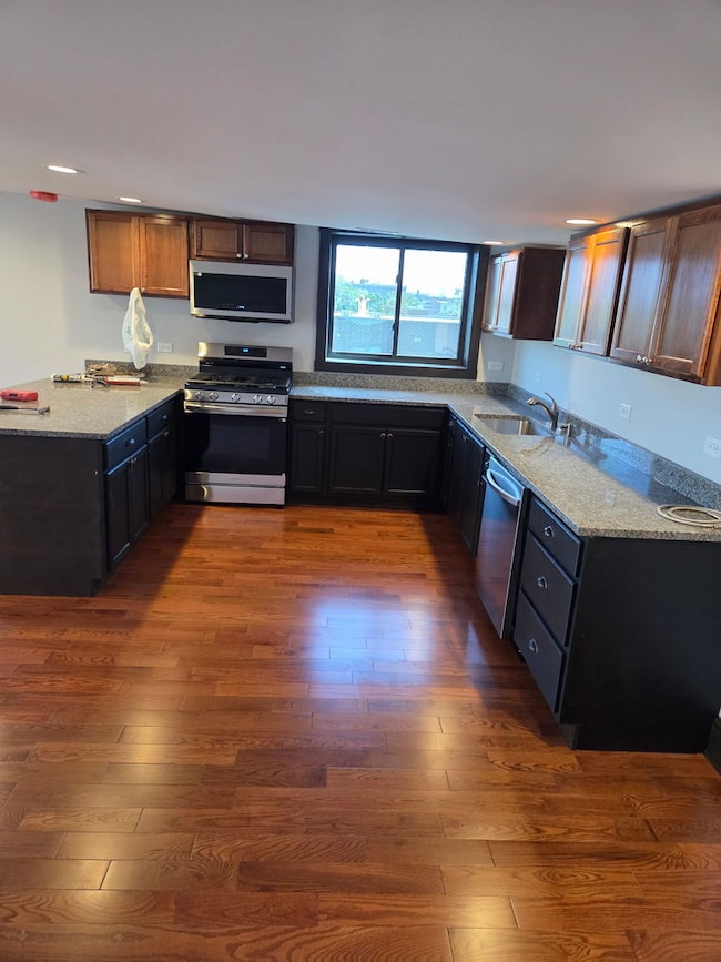 1445 W 16th St, Chicago, IL 60608 - photo 6