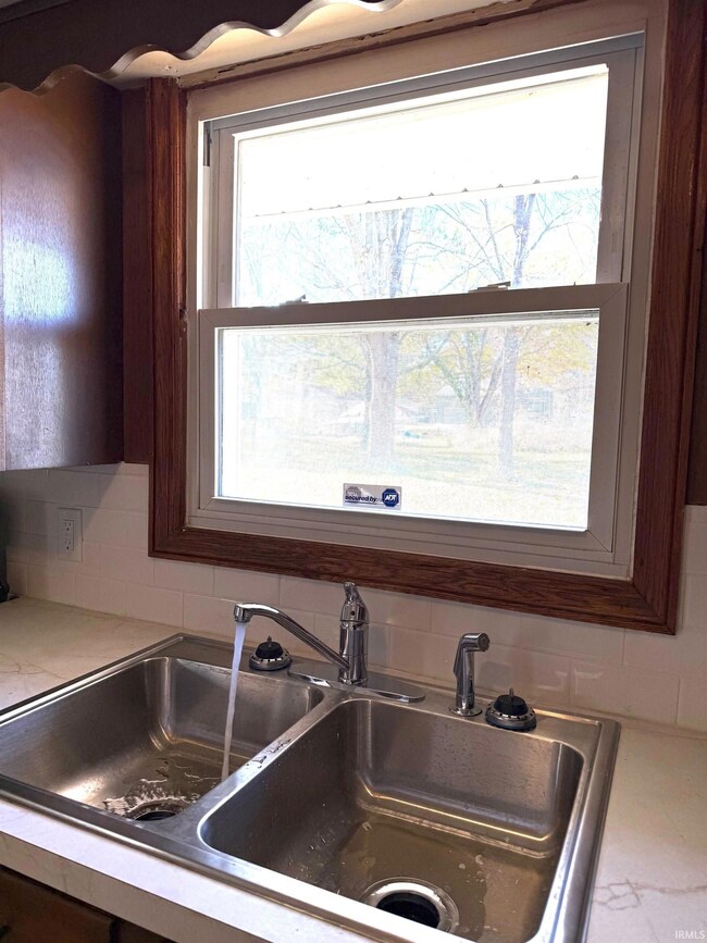 10470 Garfield St, Cynthiana, IN 47612 - photo 7