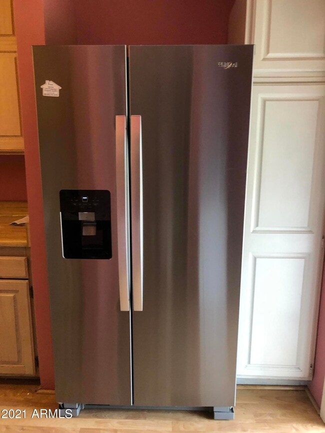 328 E Solana Dr, Tempe, AZ 85281 - photo 4