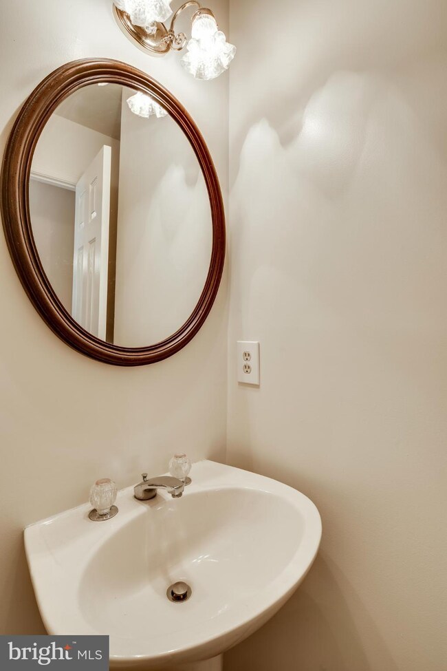 7333 Eden Brook Dr, Columbia, MD 21046 - photo 6