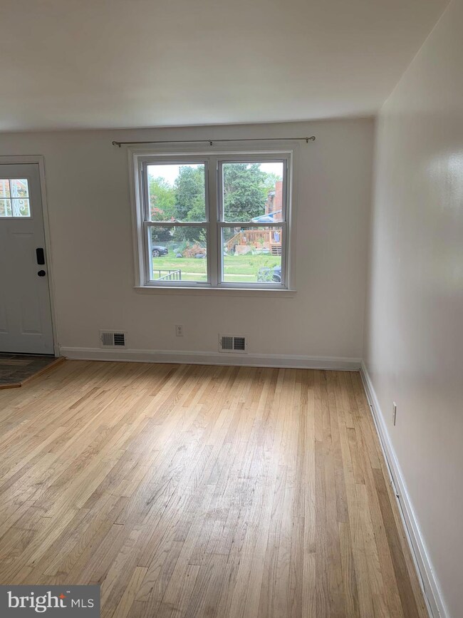 1205 Linkside Dr, Parkville, MD 21234 - photo 2