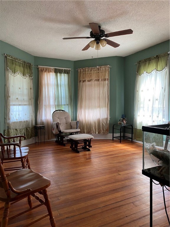 85 Chaplin St, Pawtucket, RI 02861 - photo 3