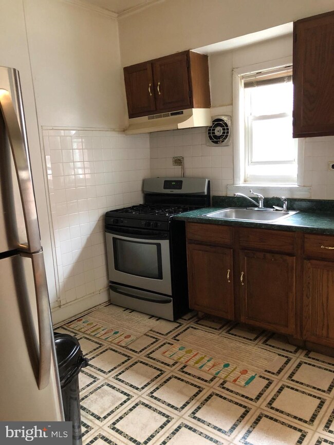 529 N Clayton St, Wilmington, DE 19805 - photo 7