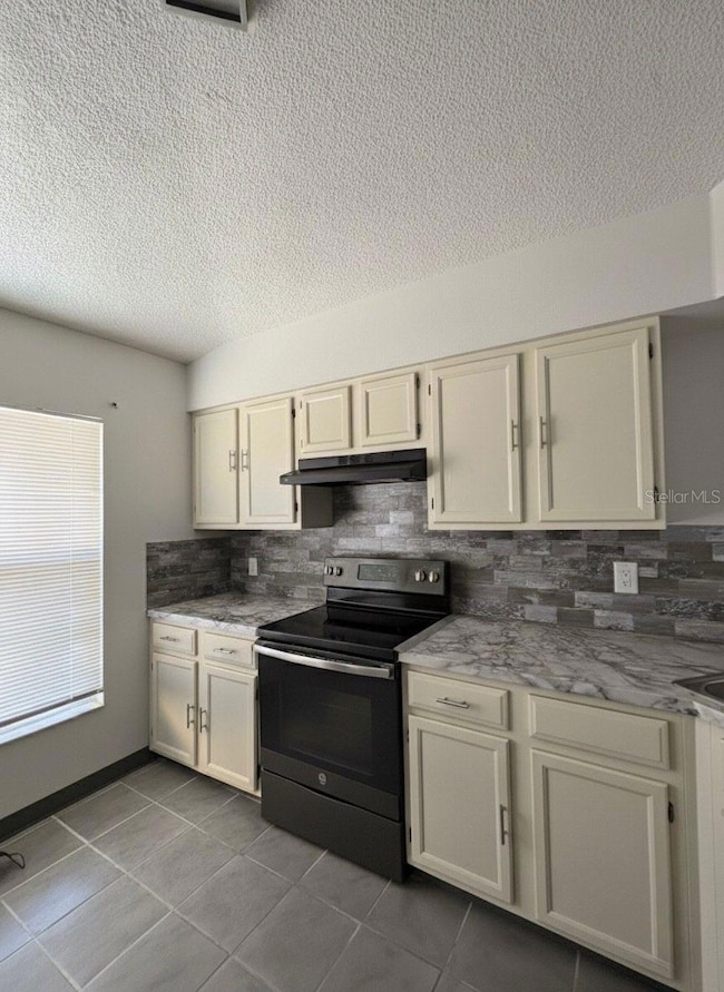 11852 Lark Song Loop, Riverview, FL 33579 - photo 4