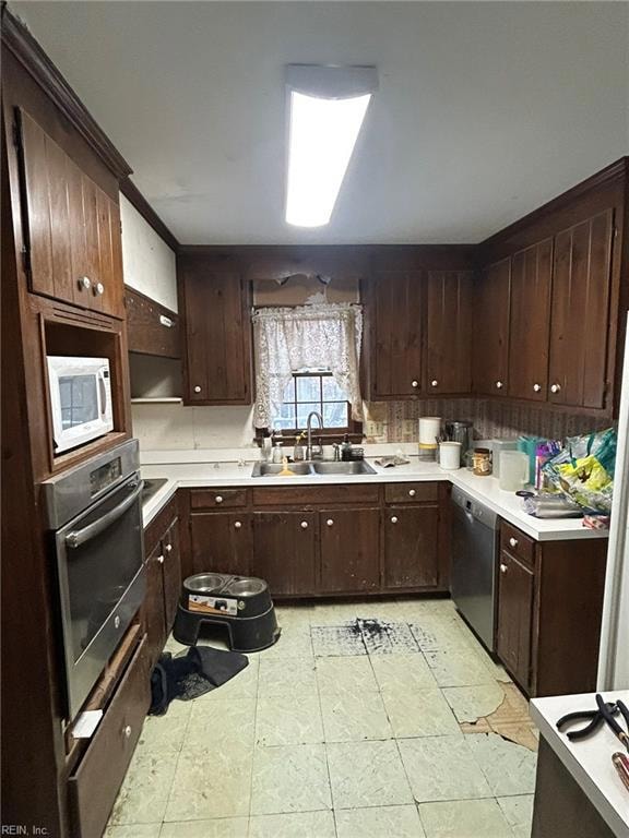 108 W Rexford Dr, Newport News, VA 23608 - photo 7