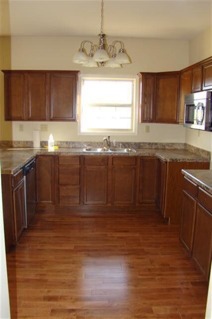 1081 Running Brook Dr, Lawrenceburg, KY 40342 - photo 3