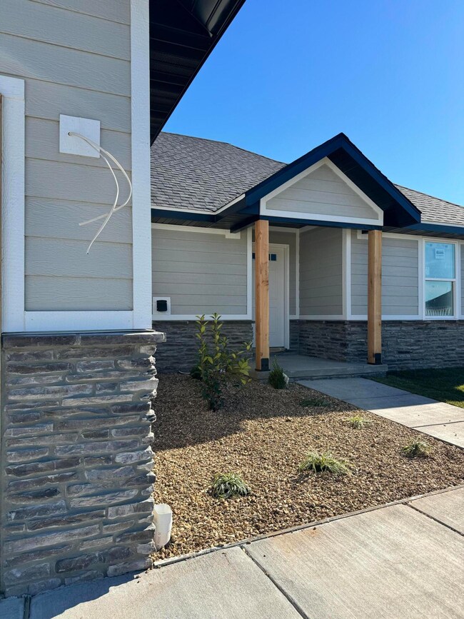 1008 Gettysburg Loop, Republic, MO 65738 - photo 2