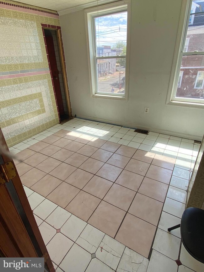 917 S 5th St, Camden, NJ 08103 - photo 2