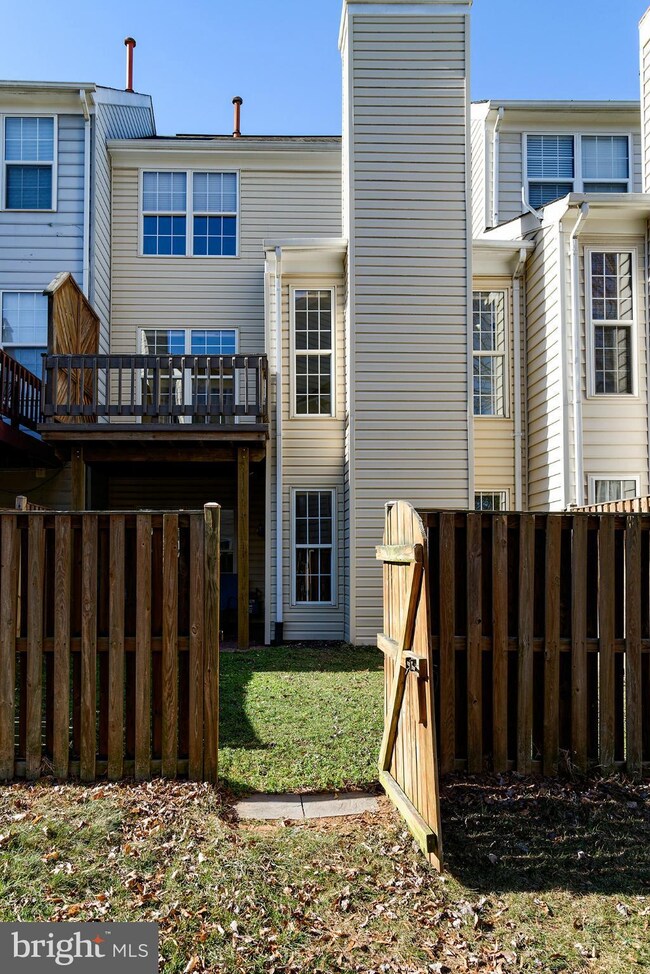 46736 Graham Cove Square, Sterling, VA 20165 - photo 5