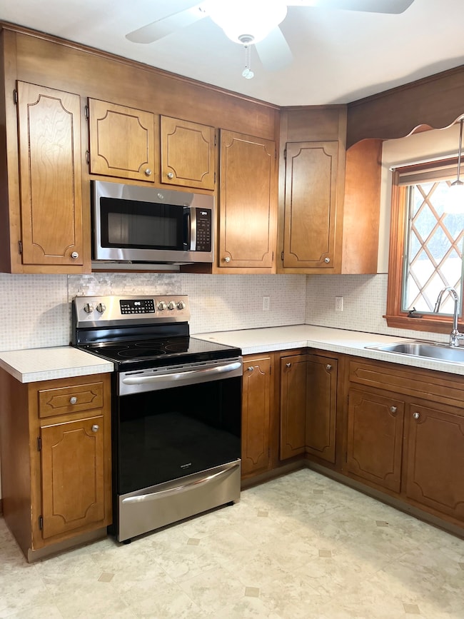 524 Saybrook Rd, Haddam, CT 06438 - photo 7