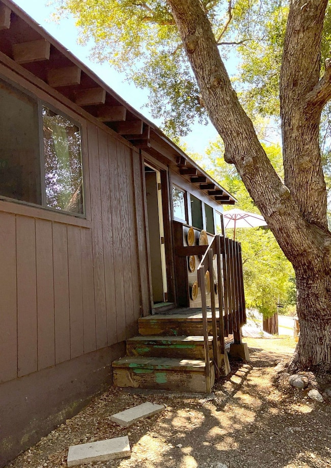 Walkway to entry door
