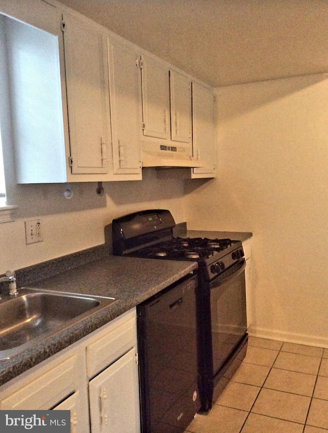 566 Pleasant Dr, Vineland, NJ 08360 - photo 4