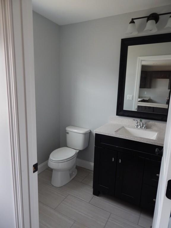 40 Winchester Ln unit 7, Fall River, MA 02721 - photo 5