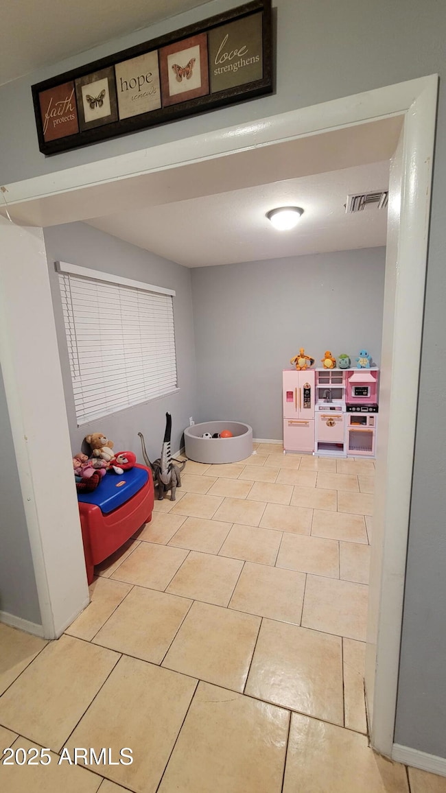 136 E Solano Dr, Goodyear, AZ 85338 - photo 4