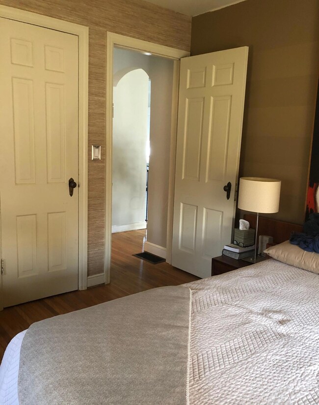 656 E Beechwold Blvd, Columbus, OH 43214 - photo 7