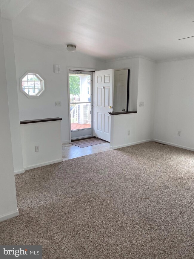 260 Horseshoe Dr, Garnet Valley, PA 19060 - photo 4