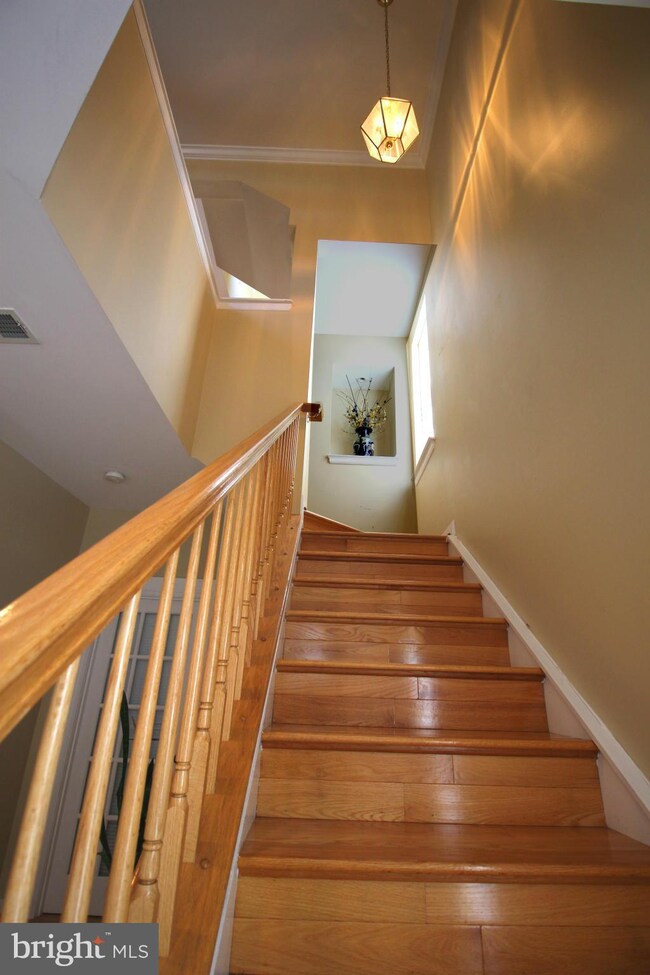 6611 Parville Loop, Gainesville, VA 20155 - photo 3