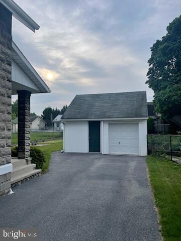452 S 4th St, Chambersburg, PA 17201 - photo 6