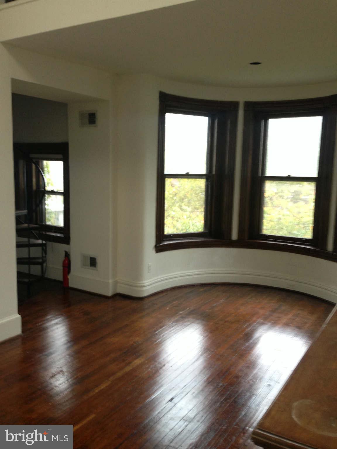 1734 B Q St NW, Washington, DC 20009 - photo 2
