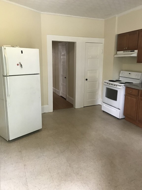 36 Rivers Ave unit A, Chicopee, MA 01013 - photo 6