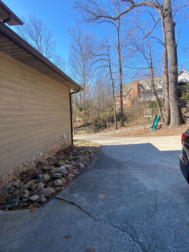 1325 Doyal Dr, Morristown, TN 37814 - photo 6