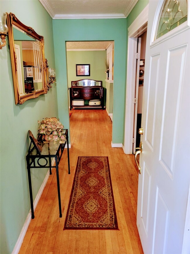 9321 Sherbourne St, Houston, TX 77016 - photo 6