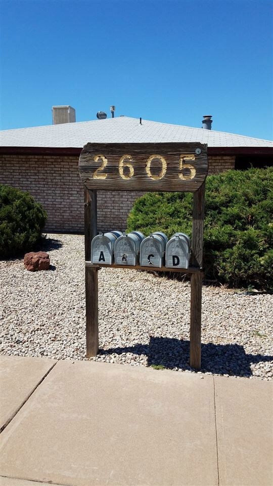2605 Pecan Dr, Alamogordo, NM 88310 - photo 2