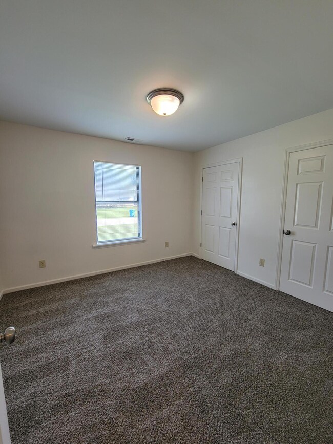 1810 Countrywood Blvd, Jacksonville, NC 28540 - photo 7