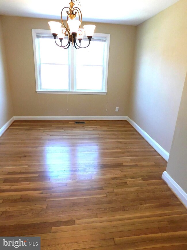 1714 Wadsworth Way, Baltimore, MD 21239 - photo 6