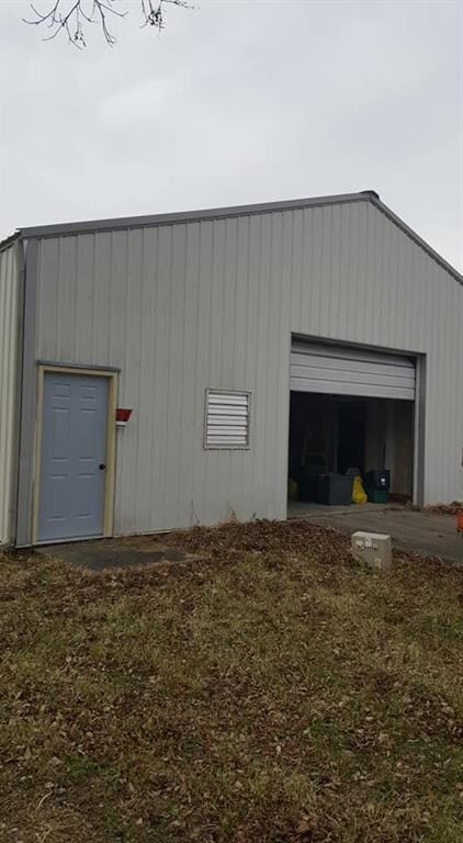 18822 S School Rd, Raymore, MO 64083 - photo 2