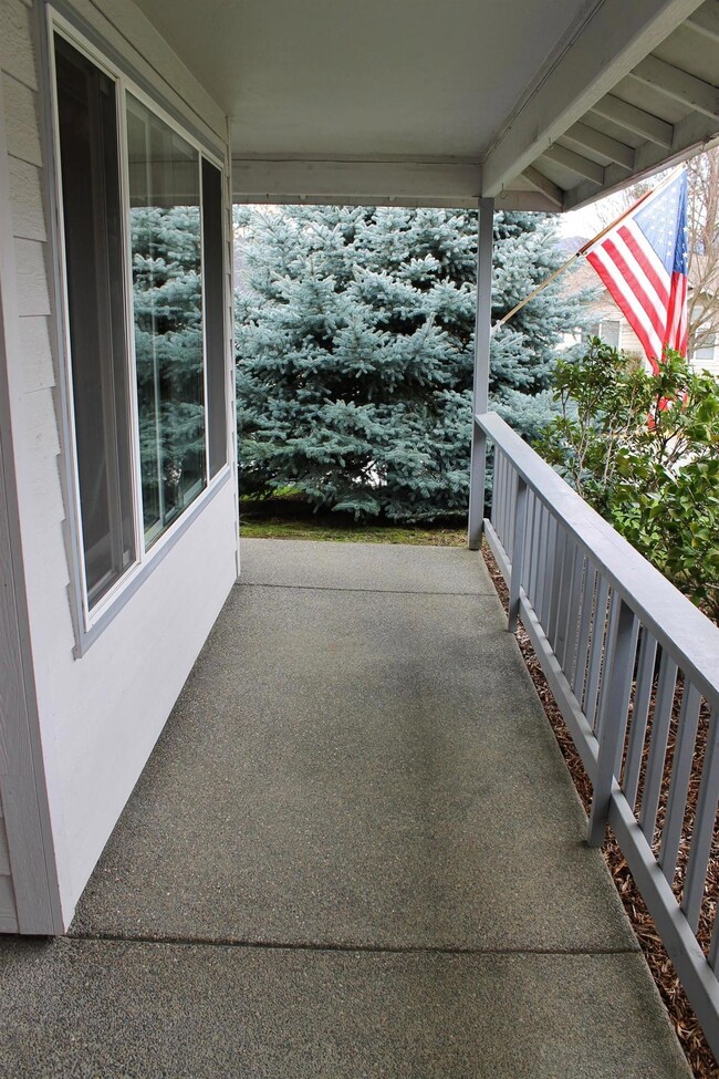 2300 Damon Ct, Grants Pass, OR 97527 - photo 4